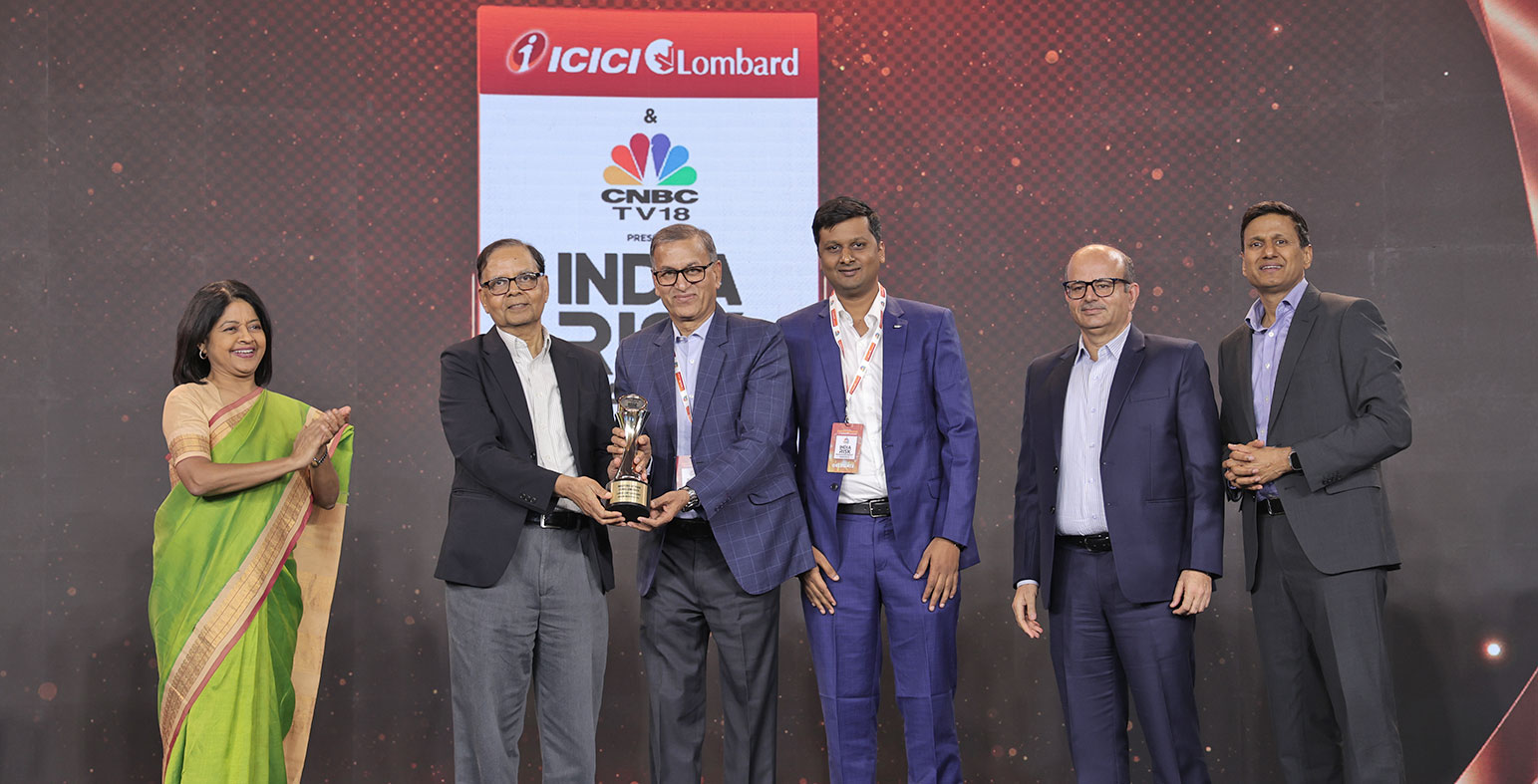Left to Right: Latha Venkatesh, Consulting Editor - CNBC TV1; Dr. Arvind Panagariya, Chairman of Finance Commission of India; Pavan Jain, CFO; Viral Shah; Hemant Kadel - Grasim Industries Limited, Sanjeev Mantri - MD and CEO at ICICI Lombard 
